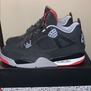 Air Jordan 4 Retro Bred